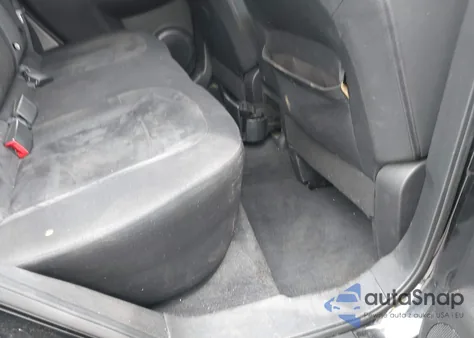 2010 Nissan Rogue S Krom Edition z USA, uszkodzony, nr VIN JN8AS5MV8AW116146